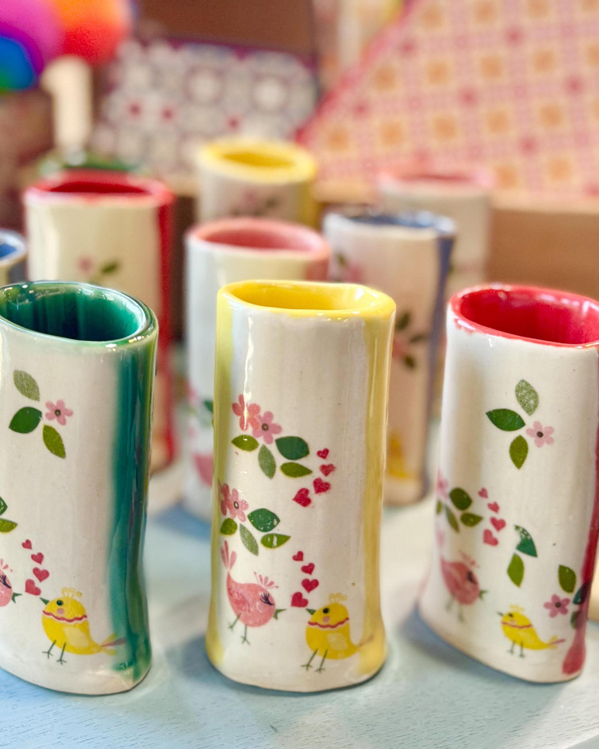 Small lovebirds ceramic vase with cheerful bird and flower details