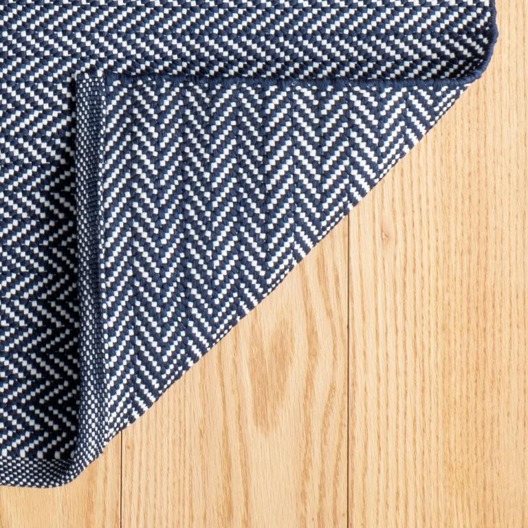 Rug - Indoor/Outdoor - Herringbone Indigo/White