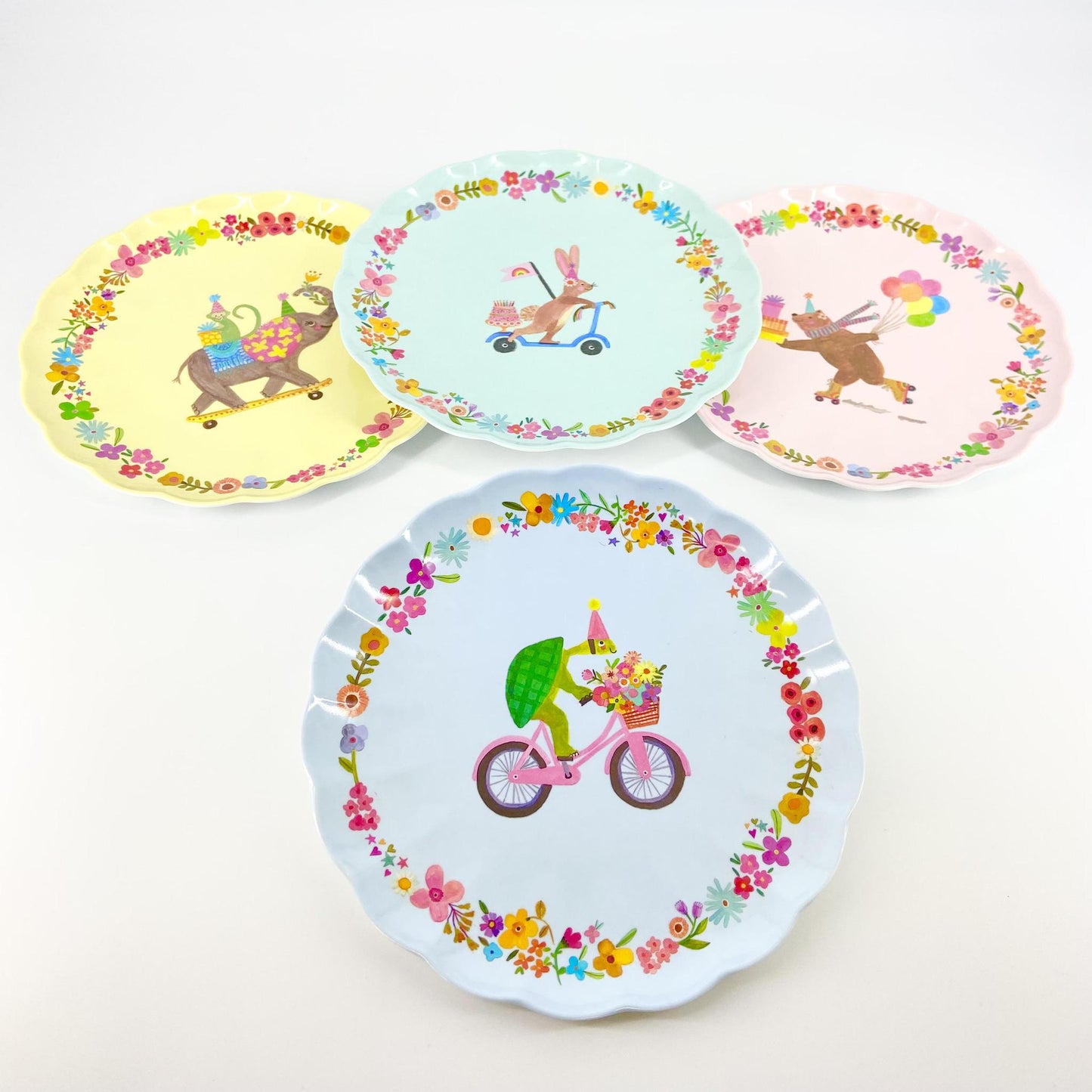 Plate - Scalloped Melamine - 9.5" Faux Ceramic - Bunny