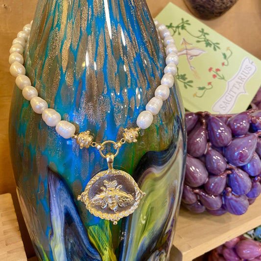 Necklace - Gold Bee & Freshwater Pearl - 24kt Gold Plated