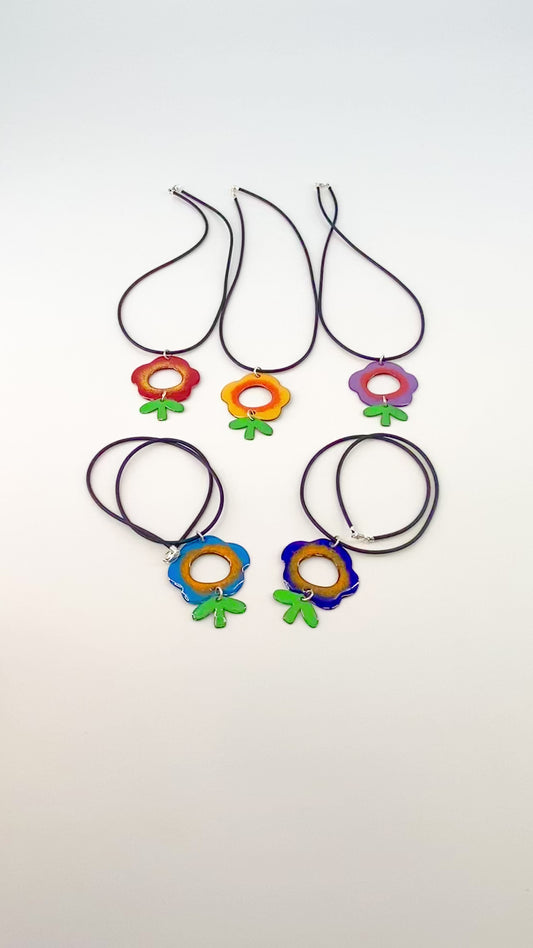 Necklace - Flower & Leaf - Blue/Yellow (Video)
