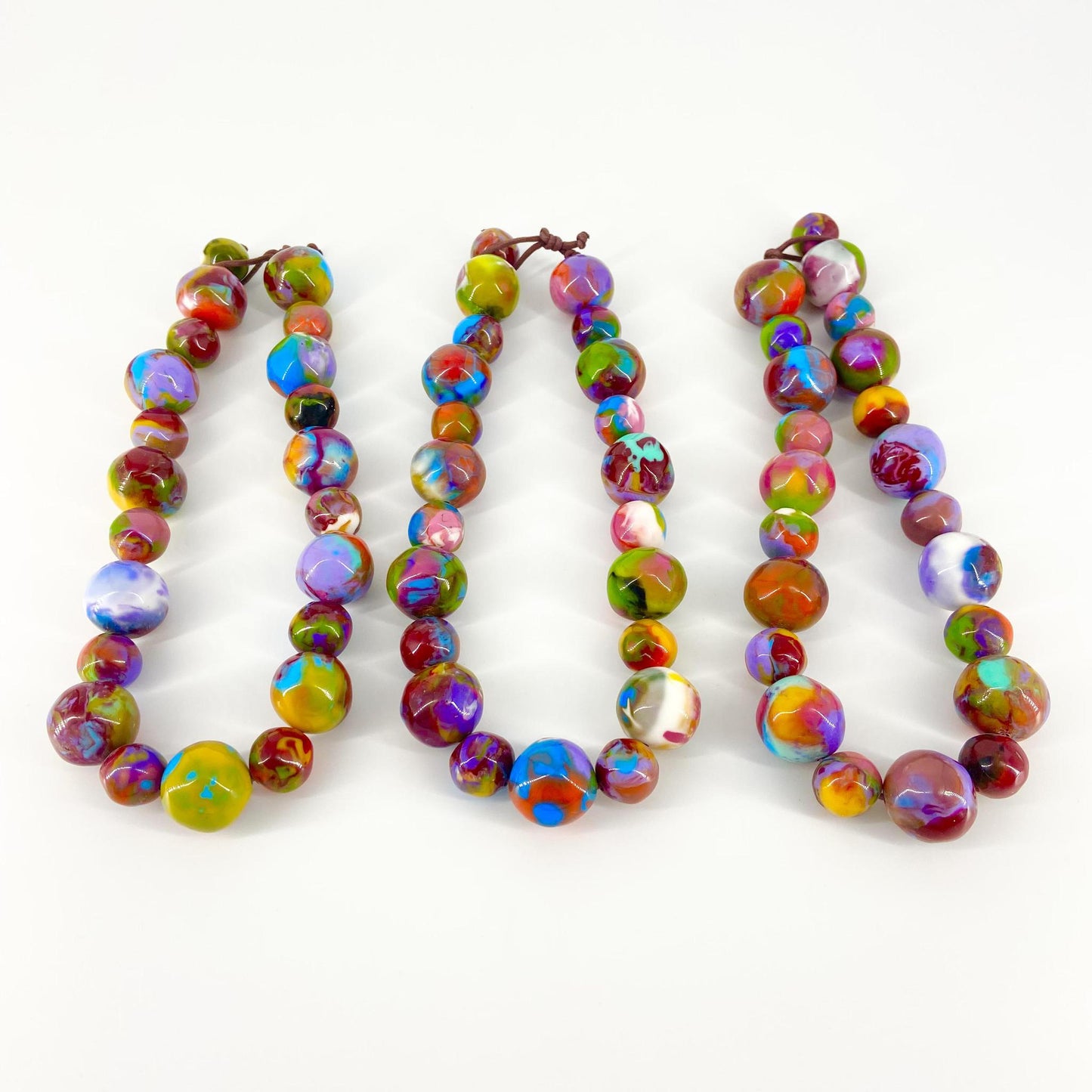 Necklace - Handknotted "Spheres" Resin Original - Handmade