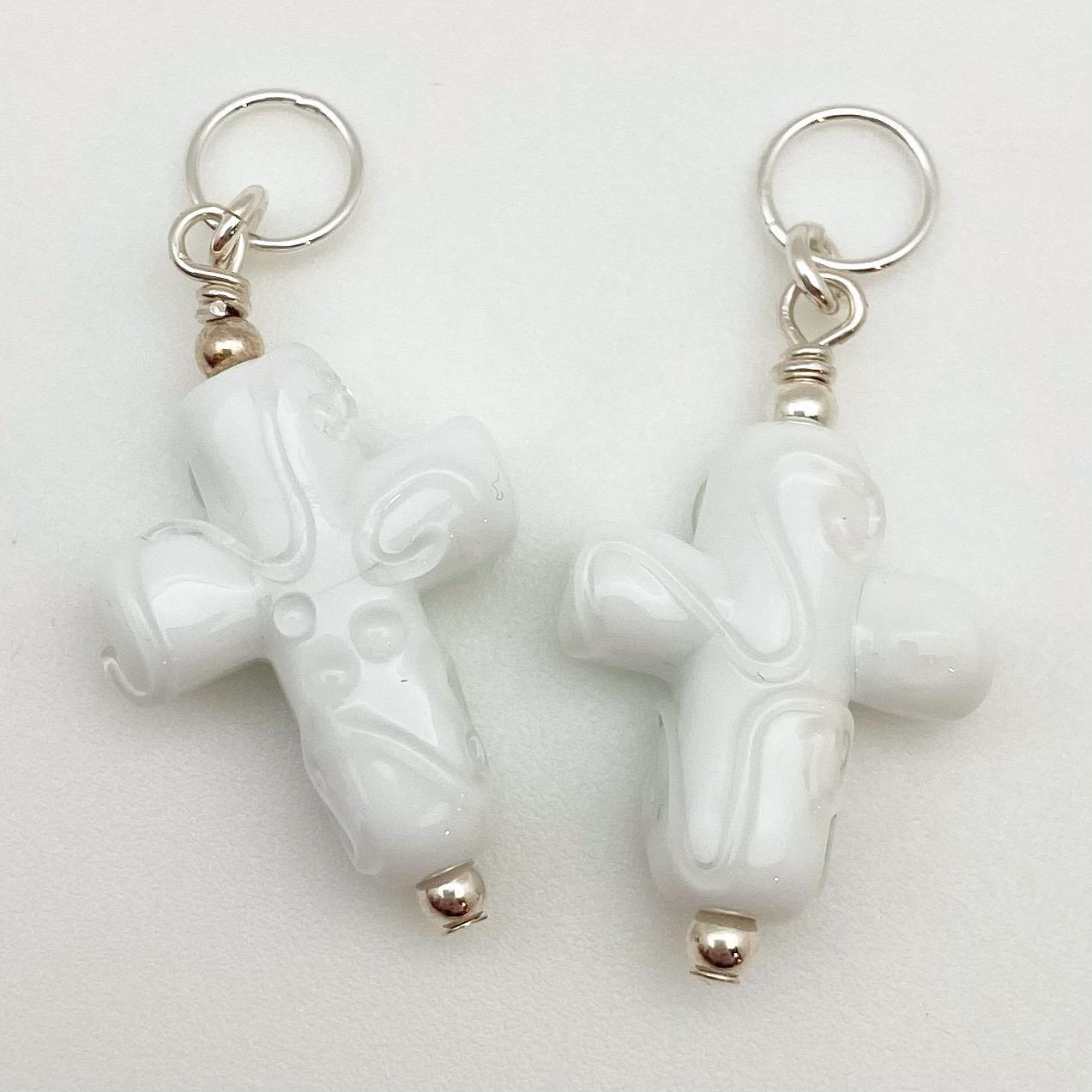 Pendant - Glass w/ Swirl Cross - Medium