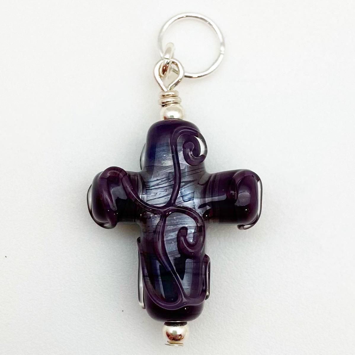 Pendant - Glass w/ Swirl Cross - Medium