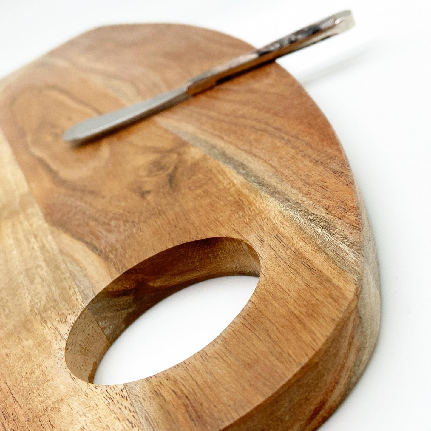Tray - Cheese / Charcuterie Board - Sculped Wood w/ Circle Handle