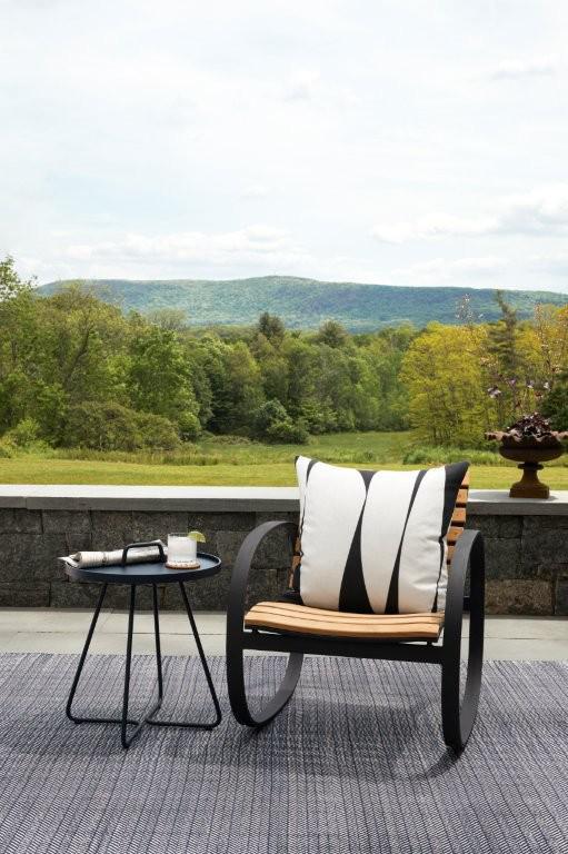 Rug - Indoor/Outdoor - Herringbone Navy/Ivory