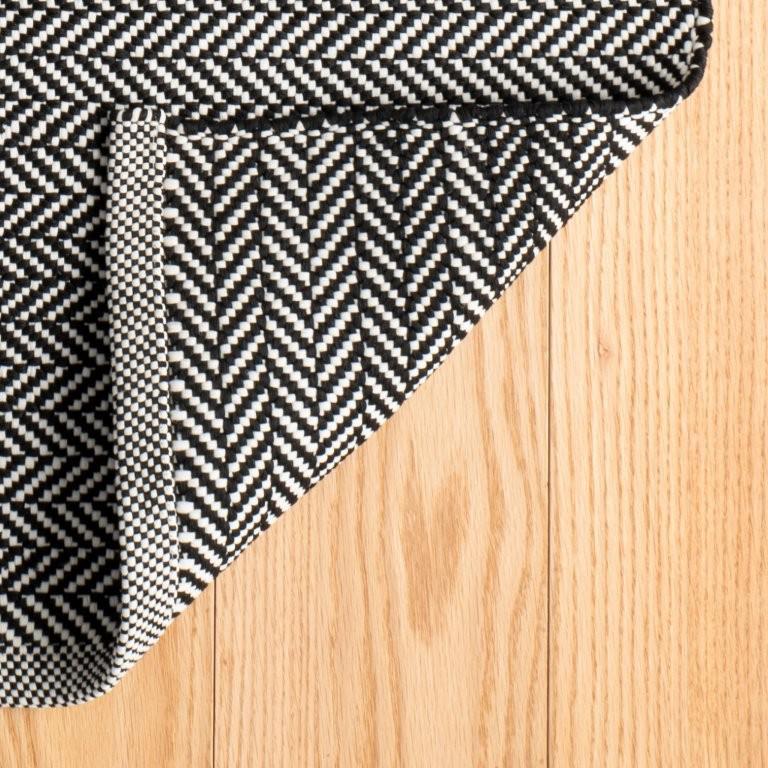 Rug - Indoor/Outdoor - Herringbone Black/Ivory