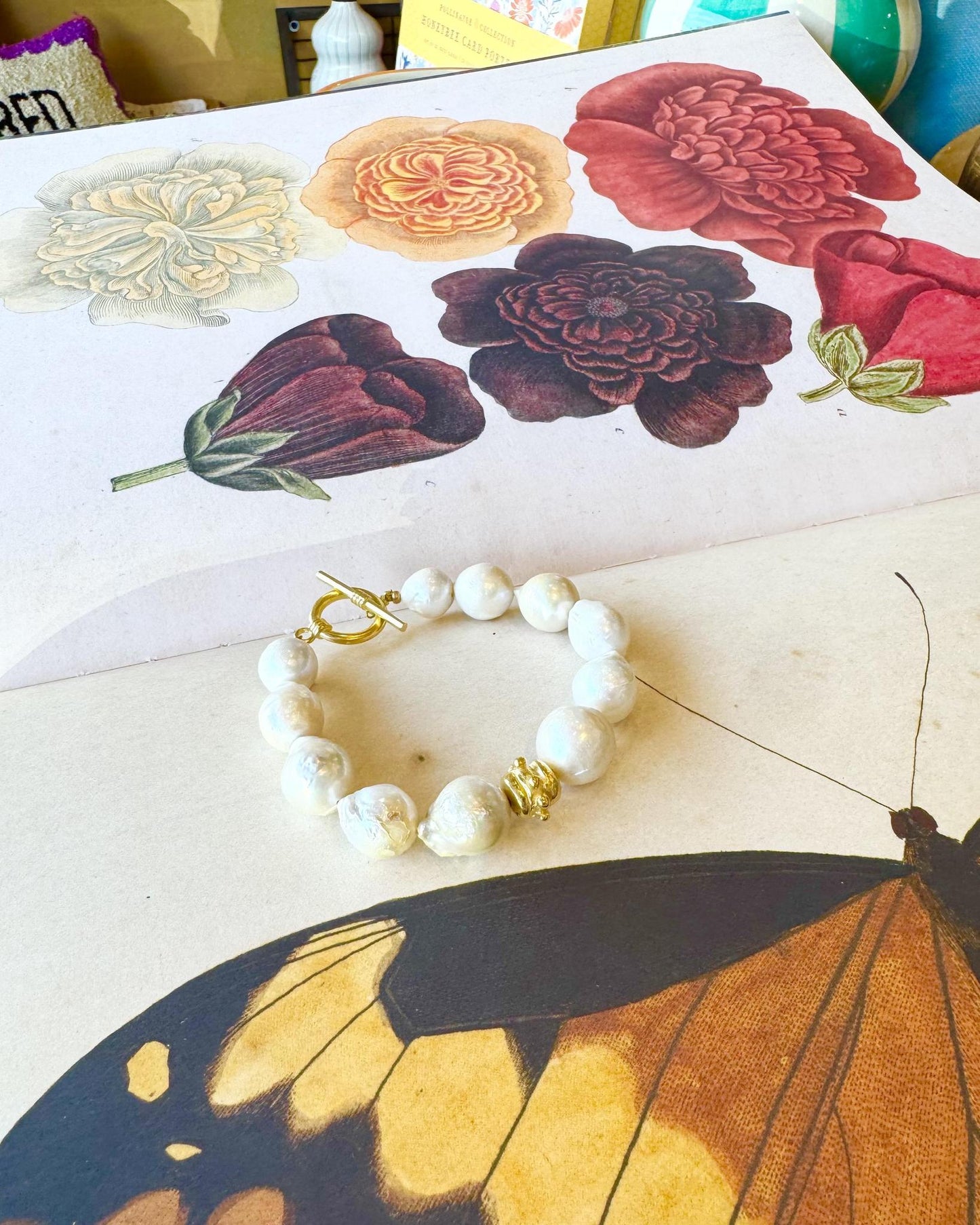 Bracelet - Large Baroque Pearl - 14kt Gold Vermeil