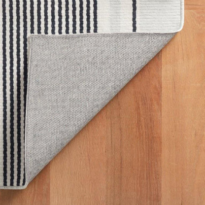Rug - Machine-Washable - Gunner Stripe Grey