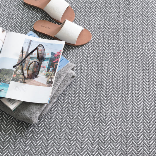 Rug - Indoor/Outdoor - Herringbone Shale/White