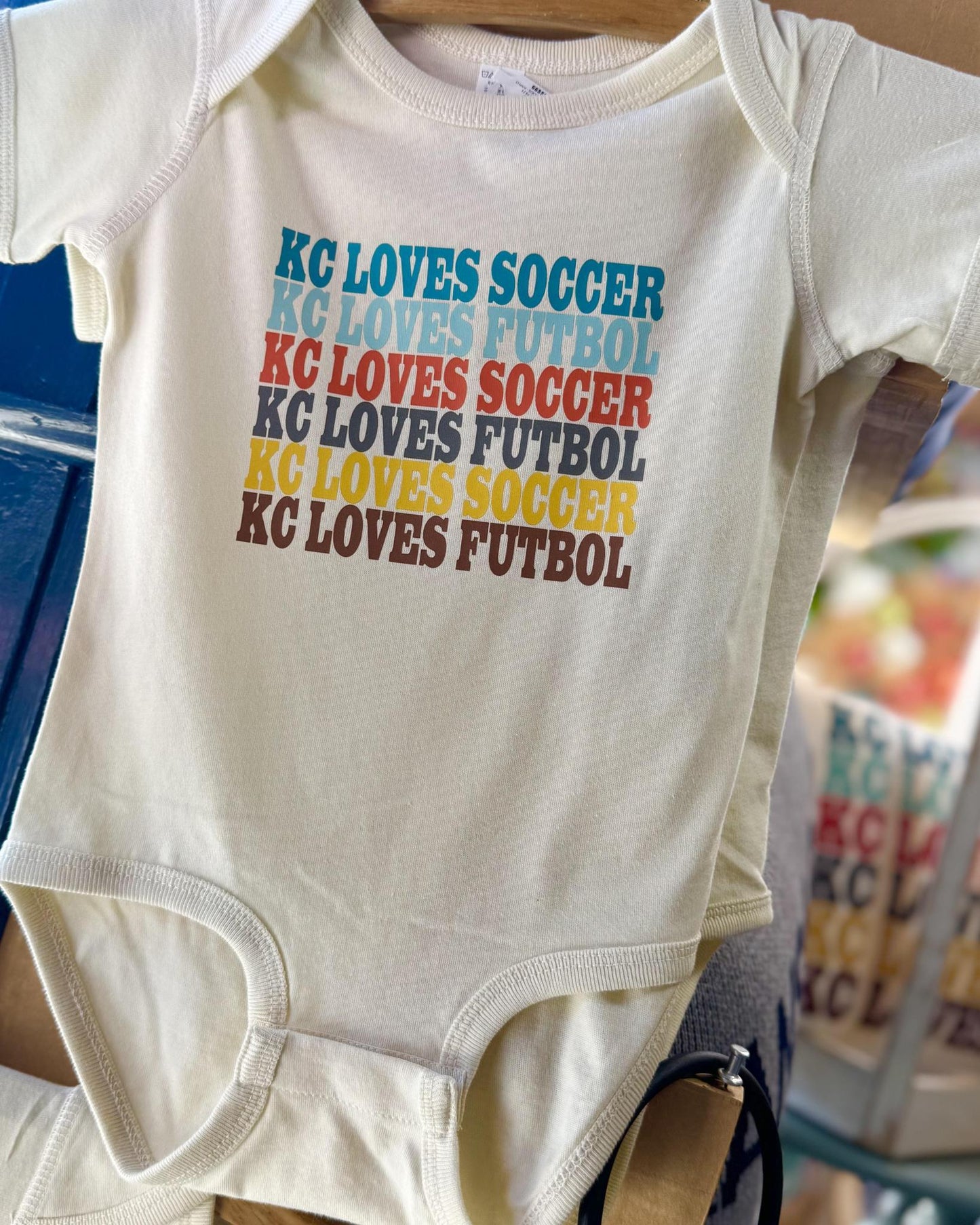 Onesie - KC LOVES SOCCER/KC LOVES FUTBOL - 12 to 18 months