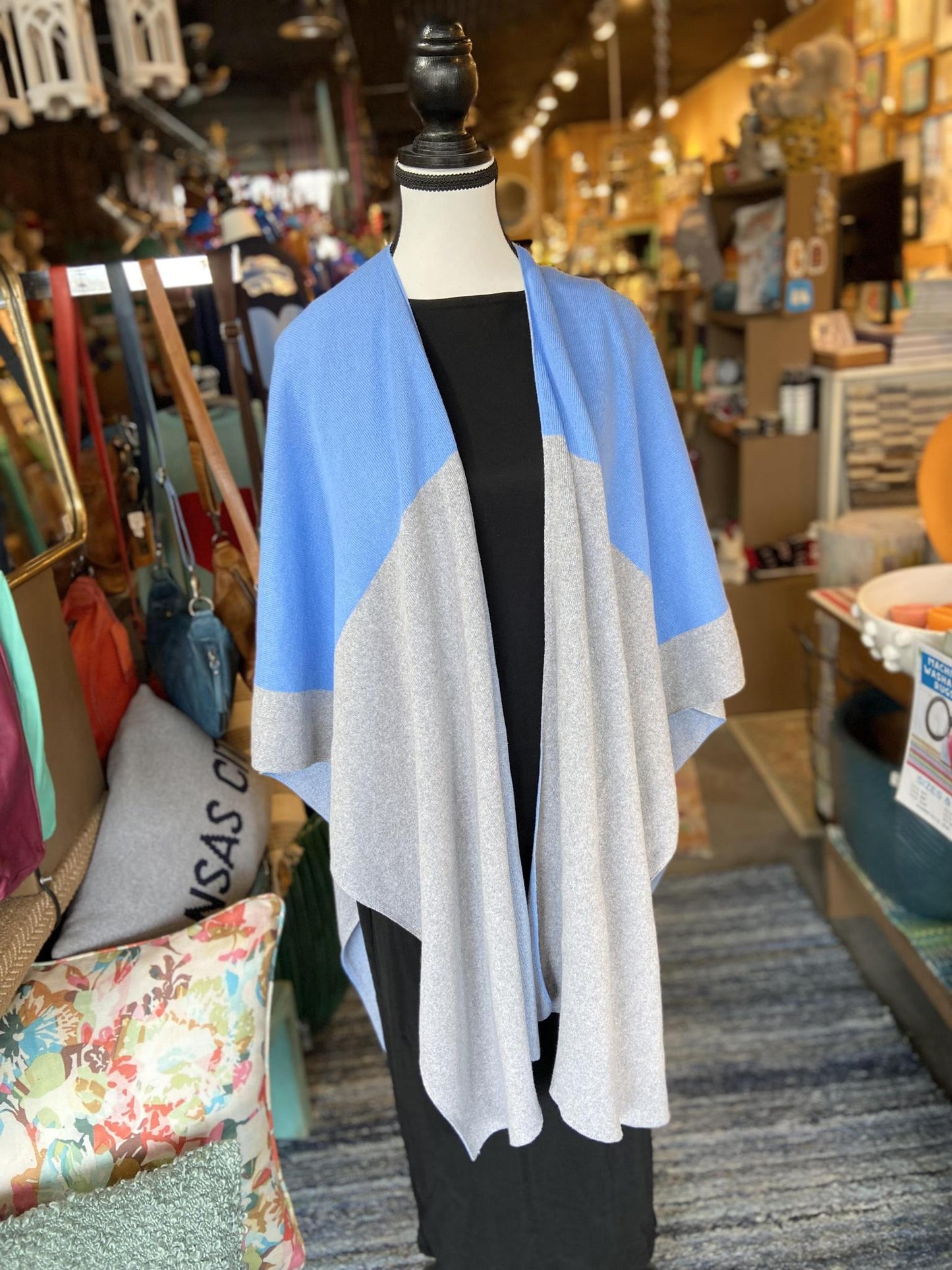 Wrap - KANSAS CITY - Hydrangea on Grey