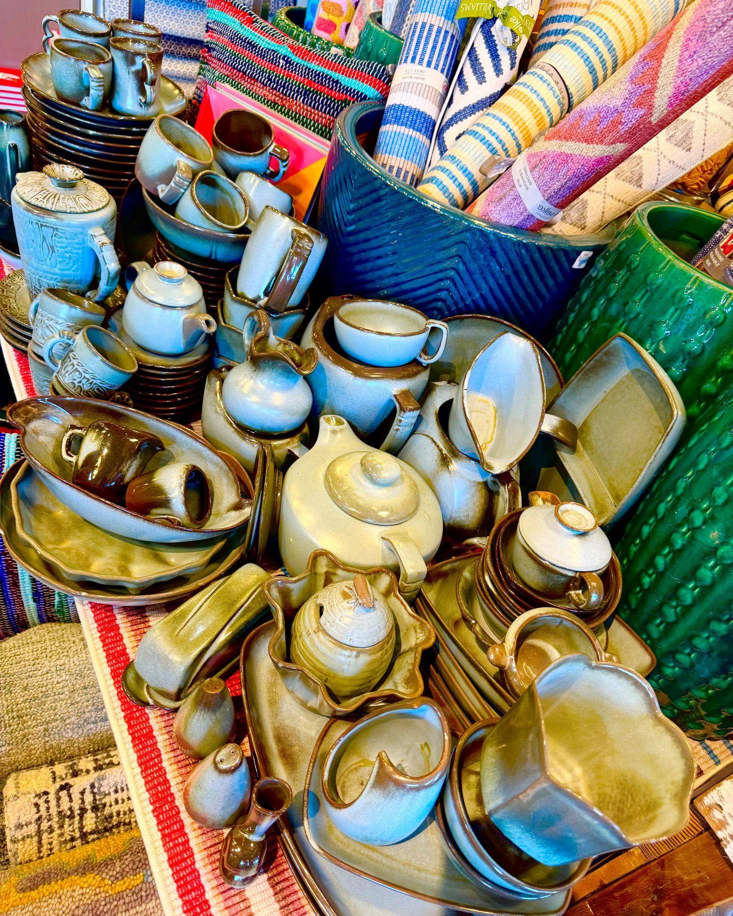 A collection of Frankoma Pottery tableware and service pieces. Entire collection of 119 pieces. Collectible vintage set of Frankoma Plainsman Woodland Moss tableware.