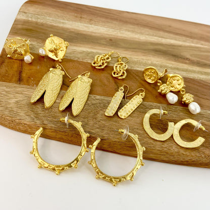 Earrings - Gold Circle & Pearl Drop - Clip