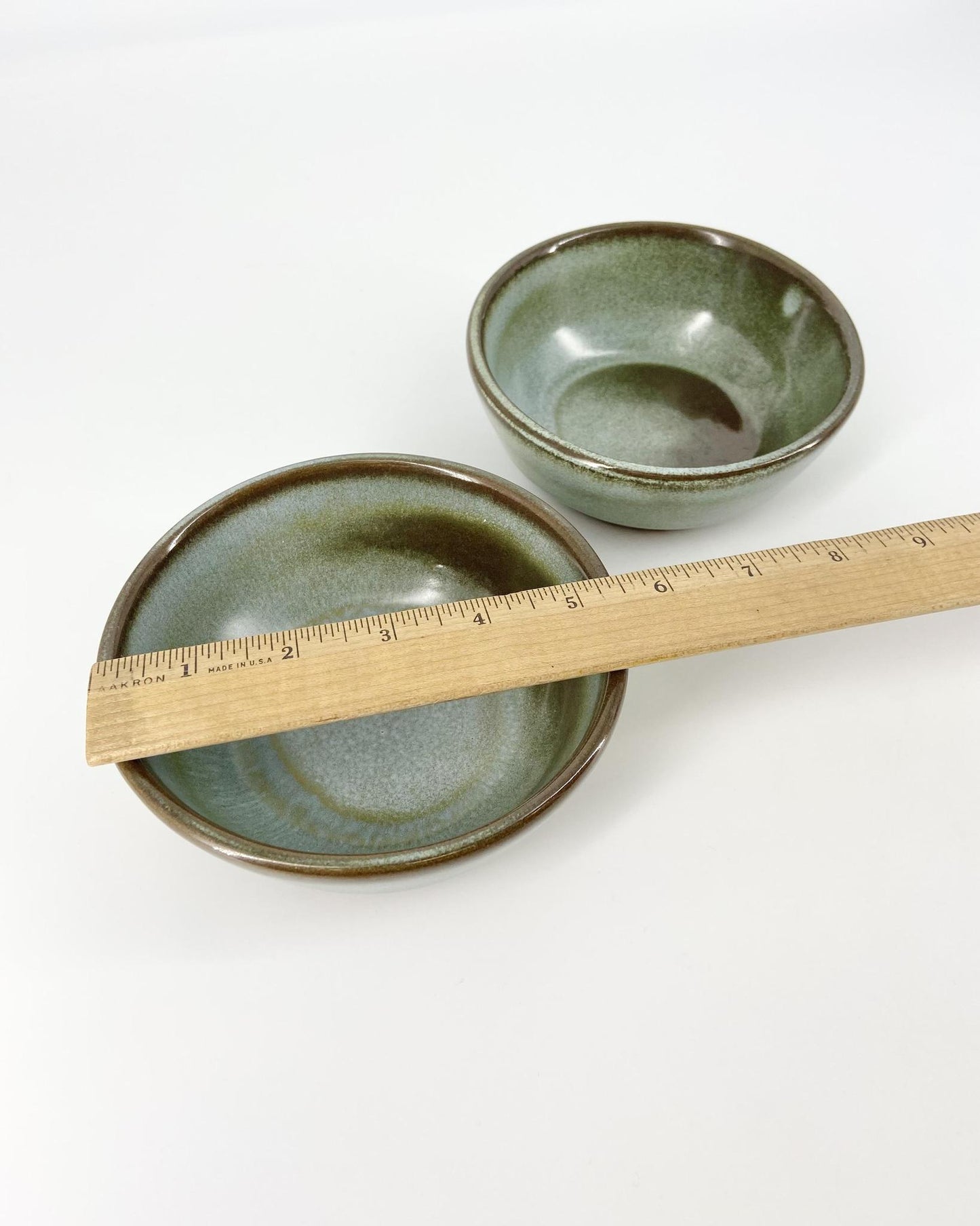 Frankoma Pottery pieces. Part of a vintage collection of 119 pieces. Collectible vintage set of Frankoma Plainsman Woodland Moss tableware.