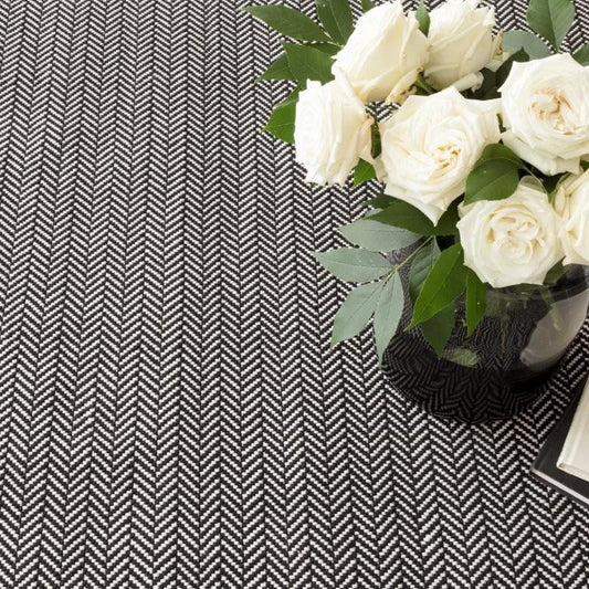 Rug - Indoor/Outdoor - Herringbone Black/Ivory
