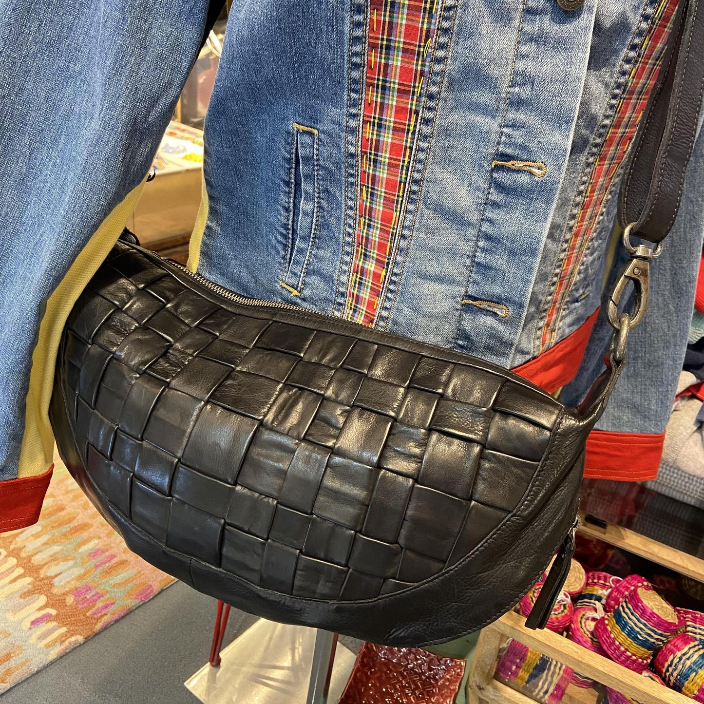 Crossbody/Sling Bag - Woven Leather - Black