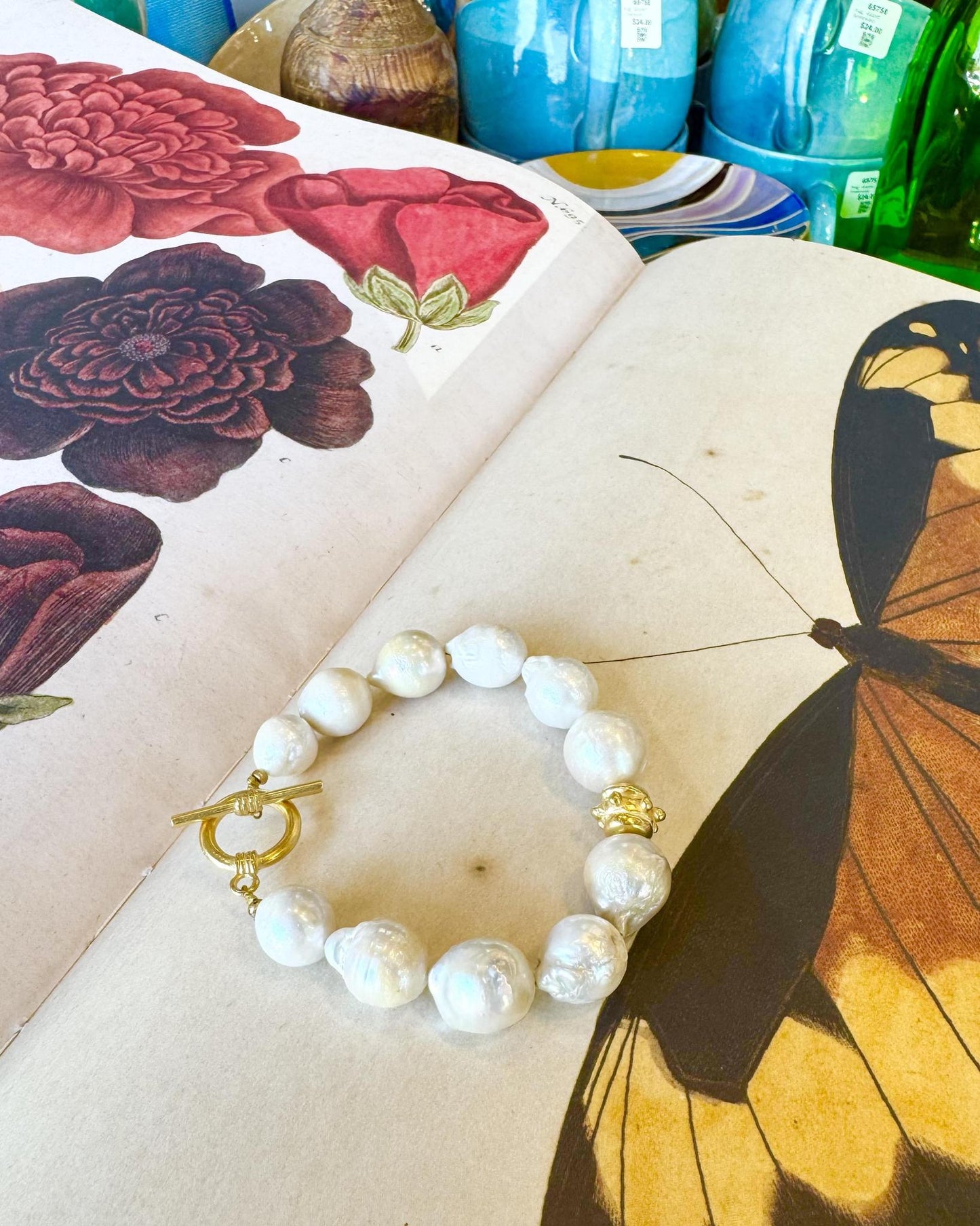 Bracelet - Large Baroque Pearl - 14kt Gold Vermeil