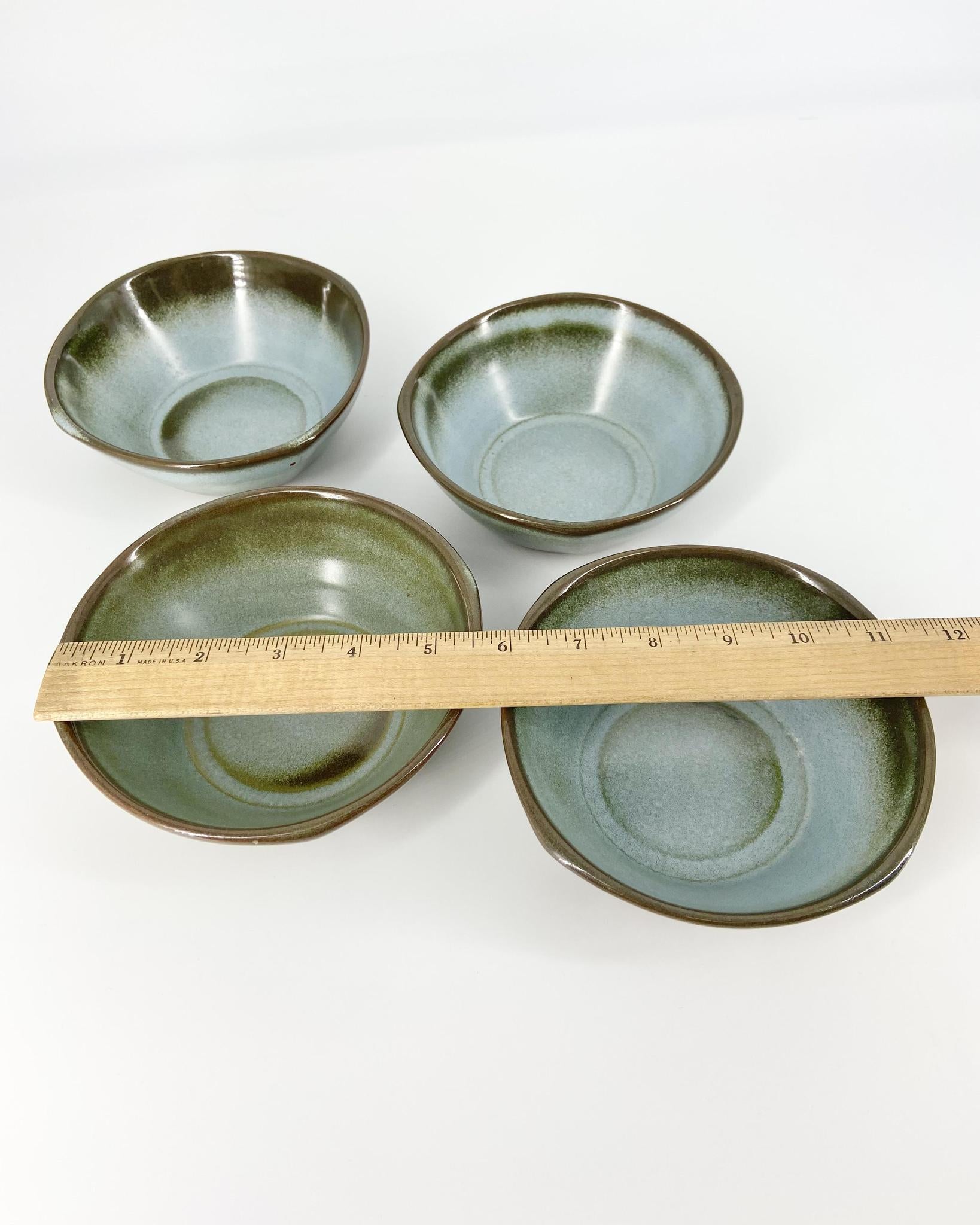 Frankoma Pottery pieces. Part of a vintage collection of 119 pieces. Collectible vintage set of Frankoma Plainsman Woodland Moss tableware.diameters.