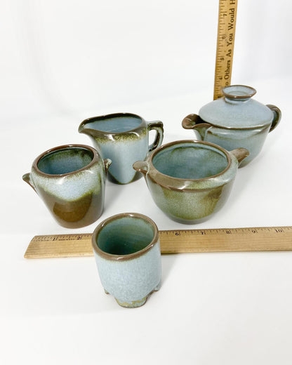 Frankoma Pottery pieces. Part of a vintage collection of 119 pieces. Collectible vintage set of Frankoma Plainsman Woodland Moss tableware.