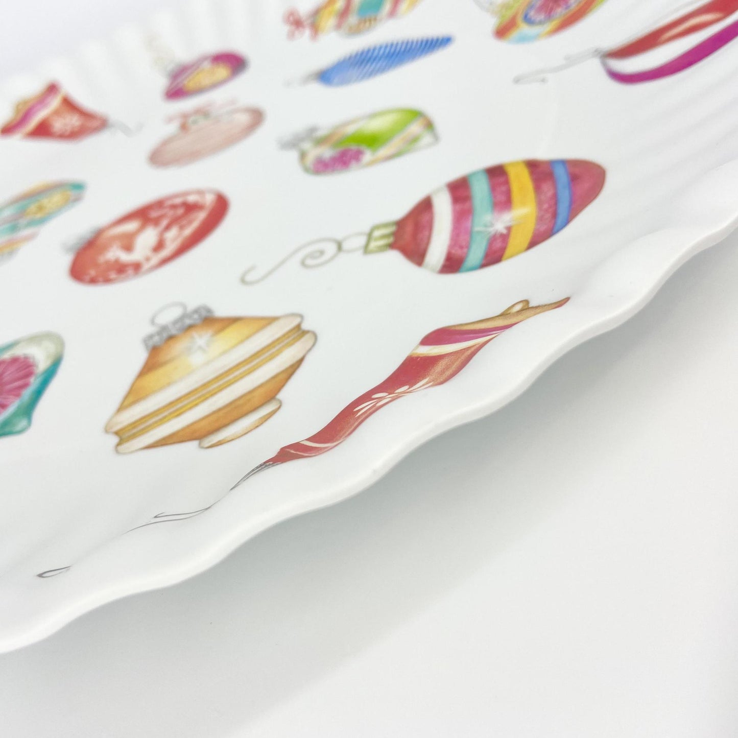 Platter - "Paper Plate" Melamine - Scattered Ornaments