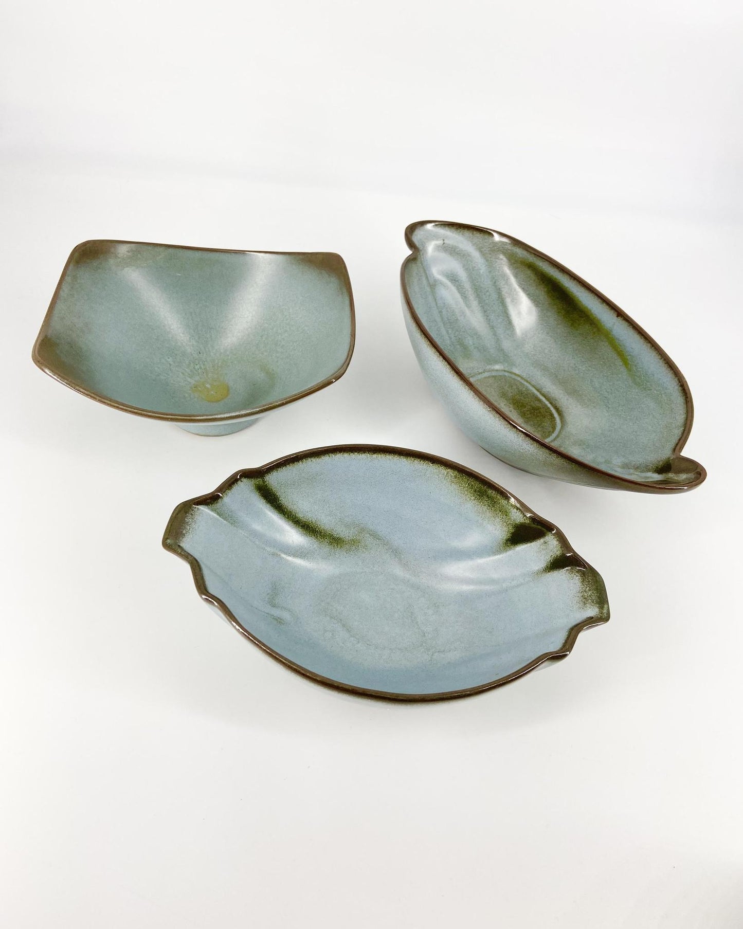 Frankoma Pottery pieces. Part of a vintage collection of 119 pieces. Collectible vintage set of Frankoma Plainsman Woodland Moss tableware.
