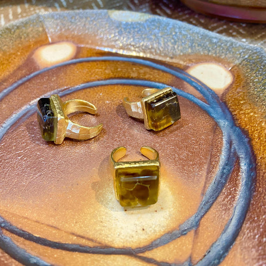 Ring - Reclaimed Bottle Glass - 14kt Gold on Pewter - Tortoise Cube