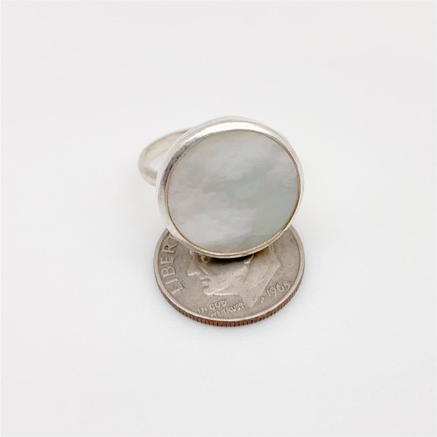 Ring - Mother of Pearl in Sterling