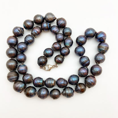 Necklace - Handknotted Dark Pearl - 29"